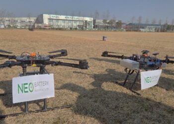 Kanadoje sukurtos naujos dronų baterijos: skrydžio laikas gali padvigubėti