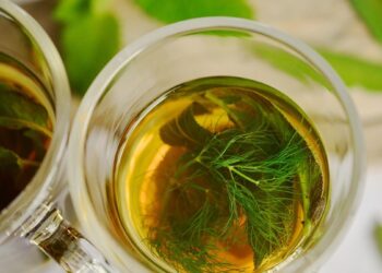 Karališka prieskoninės arbatos bomba: gerina virškinimą, ramina nervus ir stabilizuoja cukraus lygį