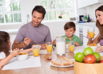 Kas labiau lemia vaiko sveikatą – mama ar tėtis? Mokslininkų atsakymas šokiravo pasaulį