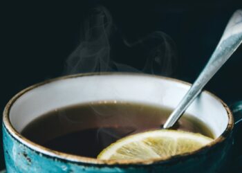 Kasdien geriu užpilą su šia prieskonine žolele – plaukai tapo žvilgantys ir stipresni