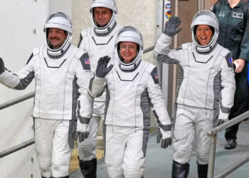 Keturi astronautai pasiekė TKS – tai, kas jų laukia orbitoje, pribloškė net ekspertus