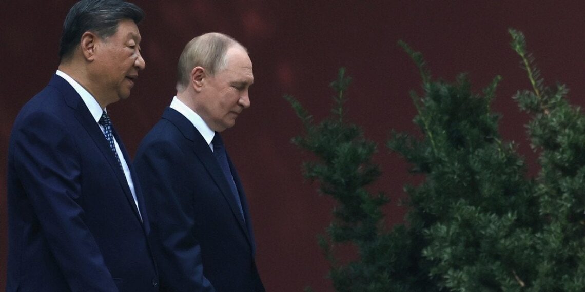 Pranešama apie galimą Kinijos ir Rusijos sandorį: kalbama apie naftą, dronus ir geležinkelius