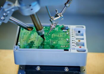 Kinijos mokslininkai pristatė naują tranzistorių: jis gali pakeisti elektronikos ateitį