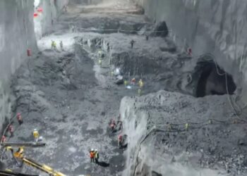 Energetikos milžinas: Kinija baigia statyti įspūdingą vandens bateriją