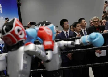 Robotai ringe: Kinija pademonstravo naujos kartos humanoidų galimybes