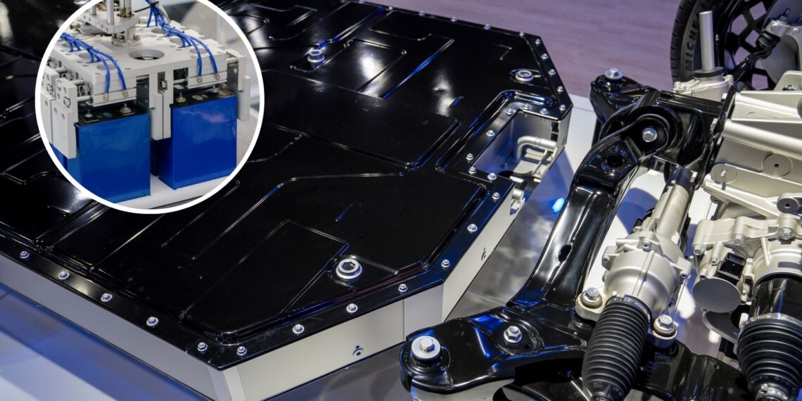 Kinijos proveržis baterijose: nauja chemija gali padvigubinti elektromobilių ridą