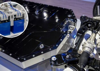 Kinijos proveržis baterijose: nauja chemija gali padvigubinti elektromobilių ridą