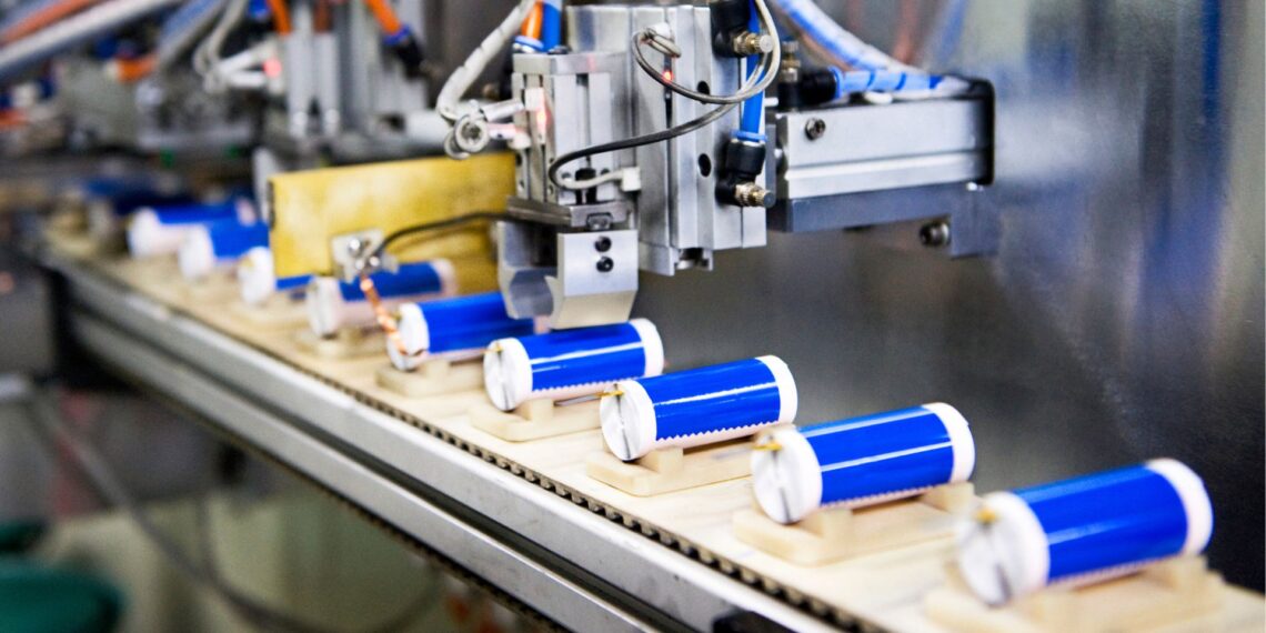 Naujos kartos baterija iš Kinijos: ilgaamžiškumu lenkia ličio jonų technologiją