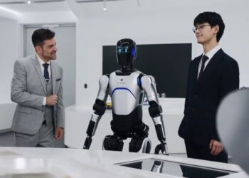 Kinų geležis ir amerikiečių smegenys: naujas robotas jau ruošiasi į jūsų namus