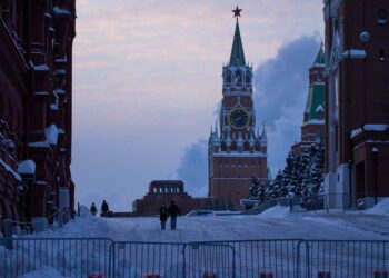 Kremlius keičia taktiką: teisiniais manevrais tiesiamas kelias naujam konfliktui