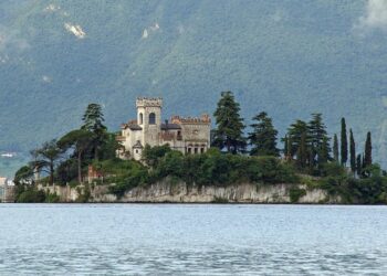 Svajonių pasiūlymas: laimėk savo salą Švedijoje su apmokėtu skrydžiu ir namais