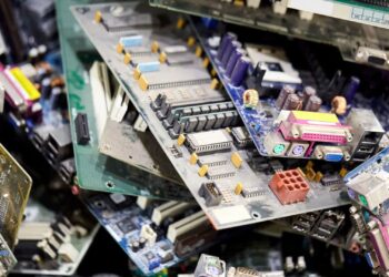 E-atliekos gali tapti aukso gysla: JAV mokslininkai siūlo pelningą perdirbimo modelį