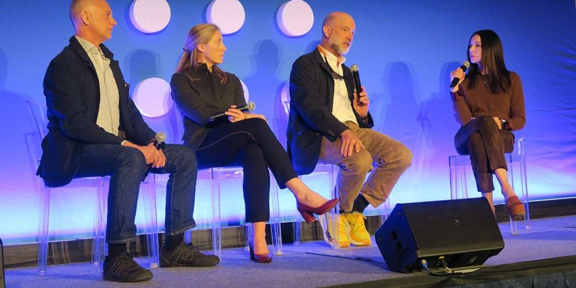 Vežėjai rado greičiausią kelią mažinti emisijas: nereikia laukti elektrinių sunkvežimių