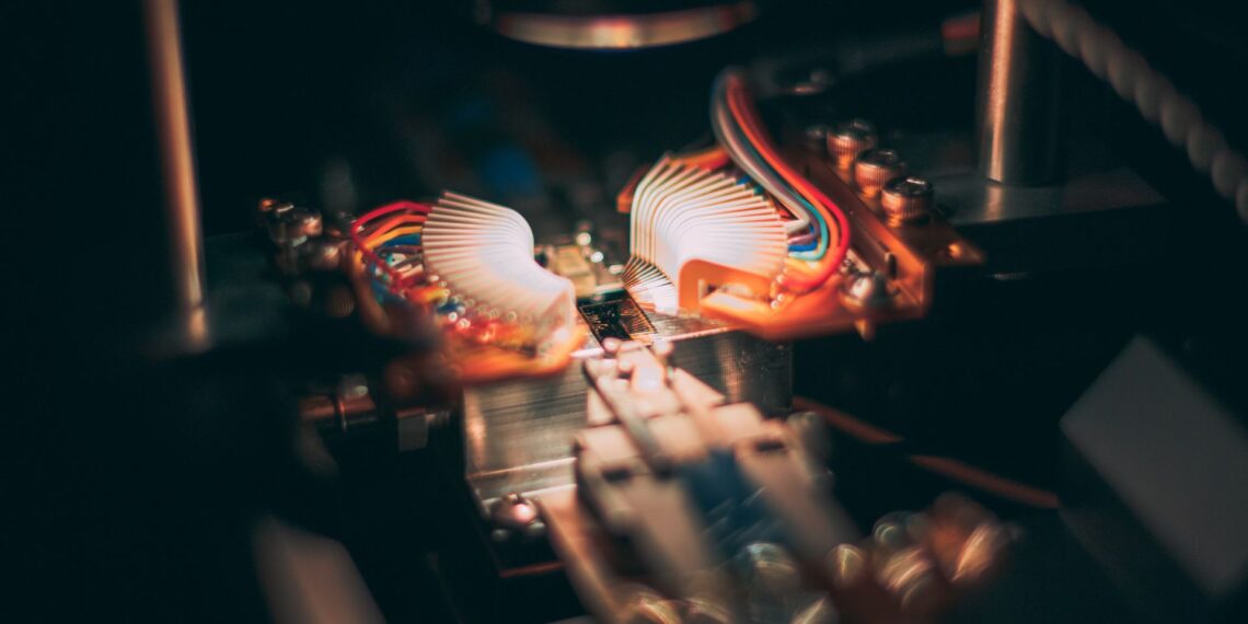 Kvantiniai kompiuteriai gali pakeisti dirbtinį intelektą – startuoja bendras projektas