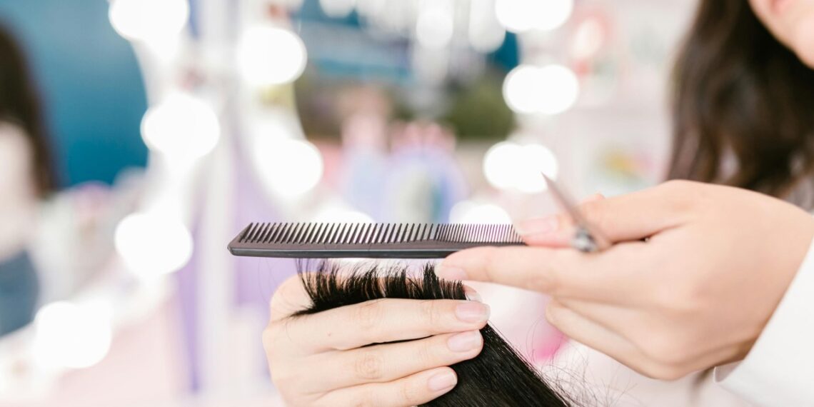 Madingiausia sezono kirpimo detalė: ši grifka tinka tik nedaugeliui moterų