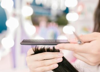 Madingiausia sezono kirpimo detalė: ši grifka tinka tik nedaugeliui moterų