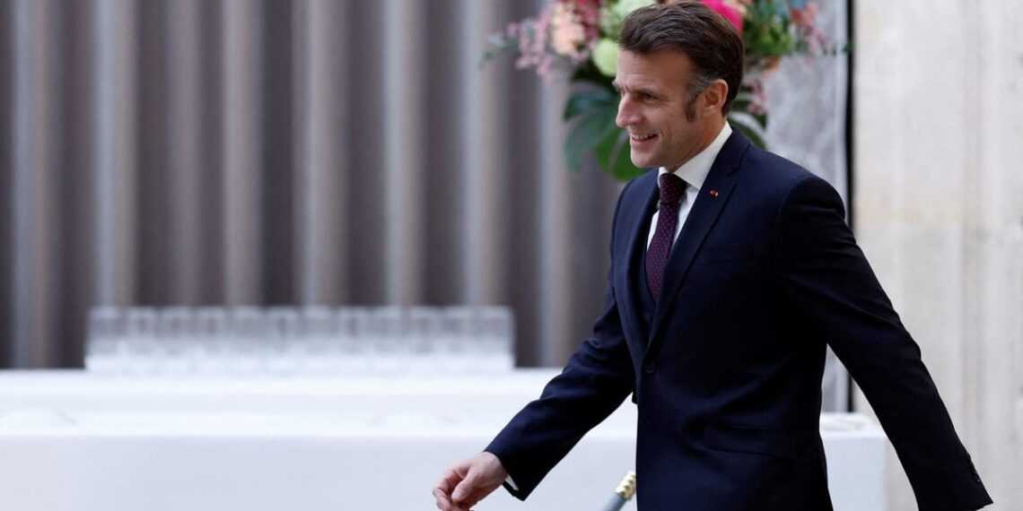 Macronas prieš ES susitikimą iškėlė aštrų klausimą: bendra skola ar euro zonos silpnėjimas?