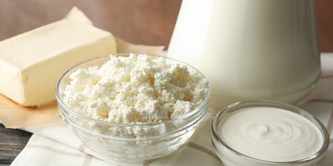 Mokslininkai perspėja: šių 15 „nekaltų“ produktų vakare valgyti negalima – atima miegą