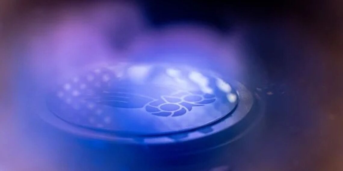 Naujas išradimas gali pakeisti technologijas: deimantinė danga smarkiai atvėsina įrenginius