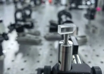 Mokslininkų proveržis: sukurtas itin trumpas, bet galingas ultravioletinis lazeris