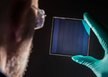 „Microsoft“ pristatė neįtikėtiną technologiją: duomenys gali išlikti net 10 000 metų