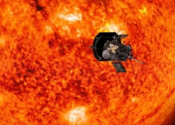 Mokslininkai perspėja: saulės audros gali būti susijusios su žemės drebėjimais