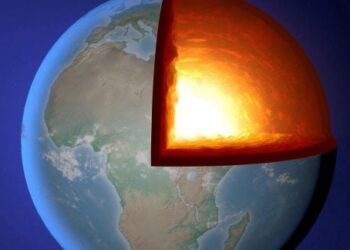 Mokslininkus šokiravo atradimas: dvi milžiniškos Žemės gelmių anomalijos įtakoją planetos magnetinį lauką