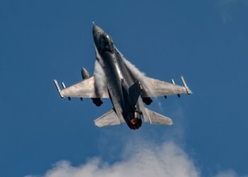 Turkijoje sudužo F-16 naikintuvas: žuvo patyręs pilotas