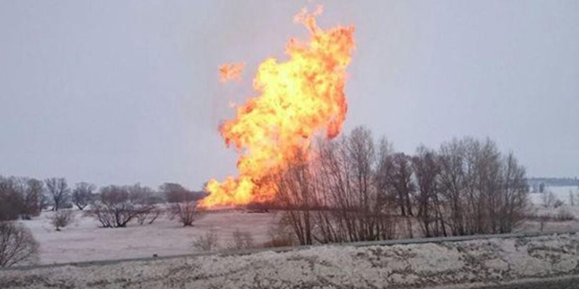 Naktinis smūgis Rusijoje: atakuoti dronų centrai ir šaudmenų sandėliai