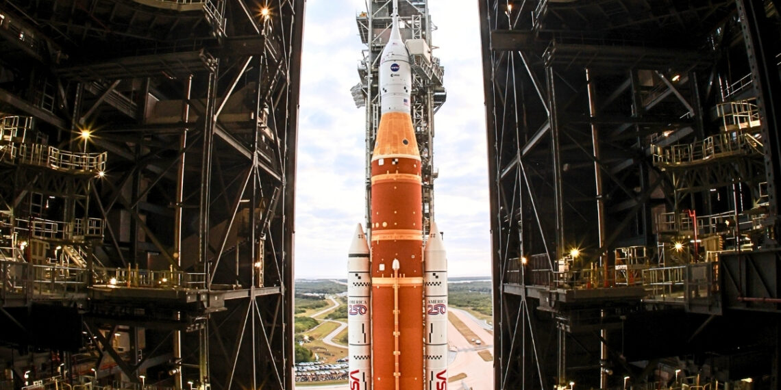 NASA skuba spręsti pavojingą problemą: Mėnulio raketos bandymas gali žlugti