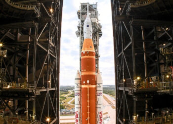 NASA skuba spręsti pavojingą problemą: Mėnulio raketos bandymas gali žlugti