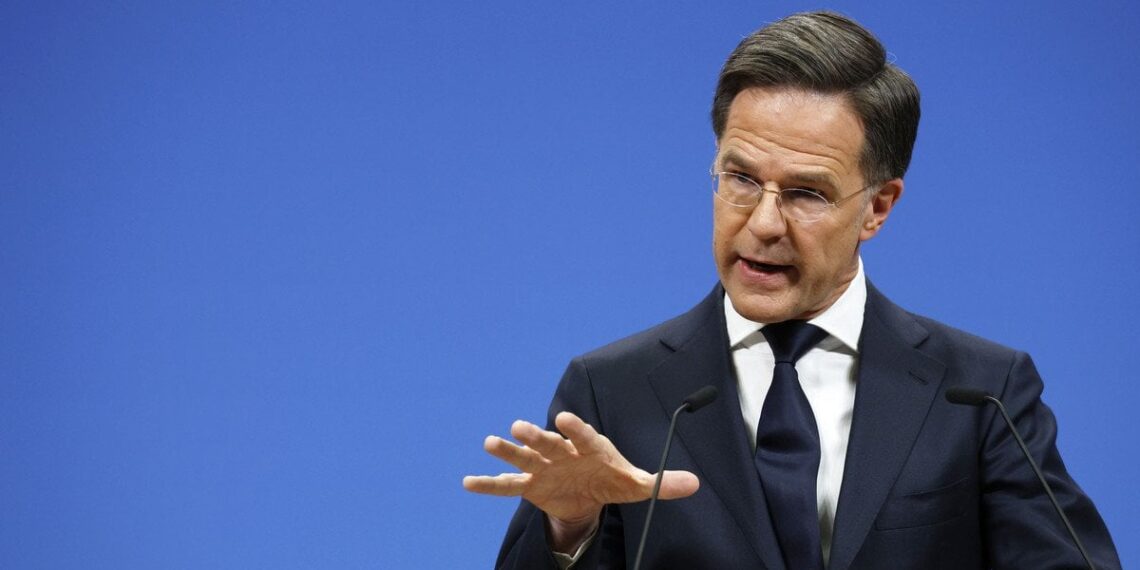 NATO siunčia signalą Maskvai: Rutte atskleidė derybų užkulisius