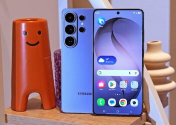 „Samsung Galaxy S26 Ultra“ pristatė naują privatumo funkciją: ekranas slepia turinį nuo pašalinių akių