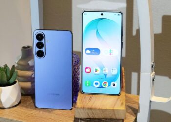 Naujieji „Samsung Galaxy S26“ ir „S26+“ su „Snapdragon 8 Gen 5“: pristatytos svarbios naujovės