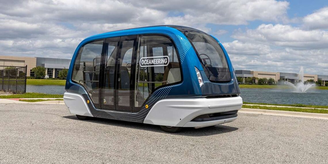 Technologinis proveržis oro uoste: keleivius veš autonominiai autobusai