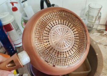 Nebevalykite keptuvės peiliu: du paprasti ingredientai svilėsius nuims akimirksniu