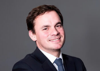 Kol prekybos karai įsibėgėja, pasaulio rizikos rodikliai traukiasi: kas vyksta?