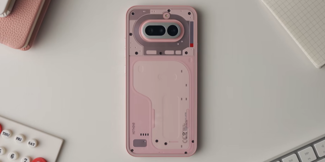 „Nothing“ ruošia staigmeną? Nutekintas rožinis 4a modelis su nauja „Glyph“ juosta