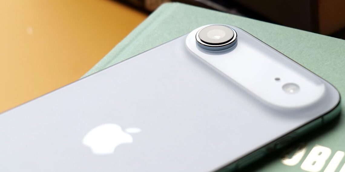 Nutekėjo pirmieji „iPhone Fold“ vaizdai: aiškėja kaina, dizainas ir išleidimo data