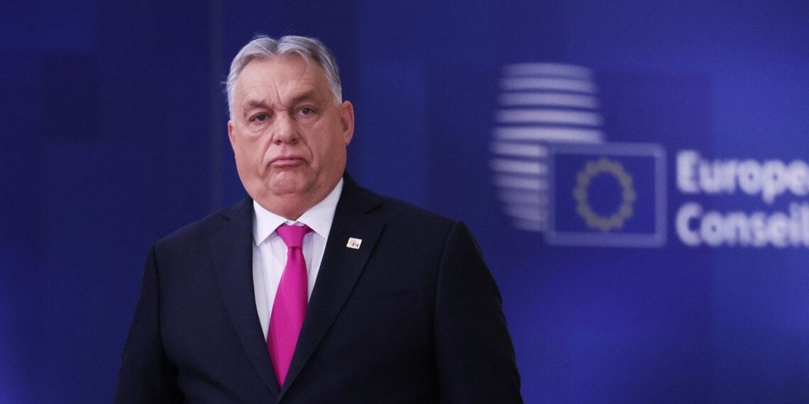 Orbanas prabilo apie „Ukrainos atakas“: kariuomenė telkiama prie Vengrijos elektrinių