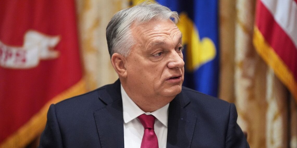 Orbanas po smūgių Iranui ragina atnaujinti rusiškos naftos tranzitą per Ukrainą