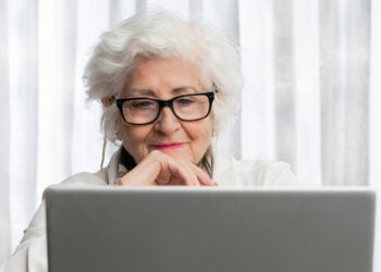 Paprastas kasdienis smegenų pratimas sumažina demencijos riziką net 25%: gydytojai nustebo