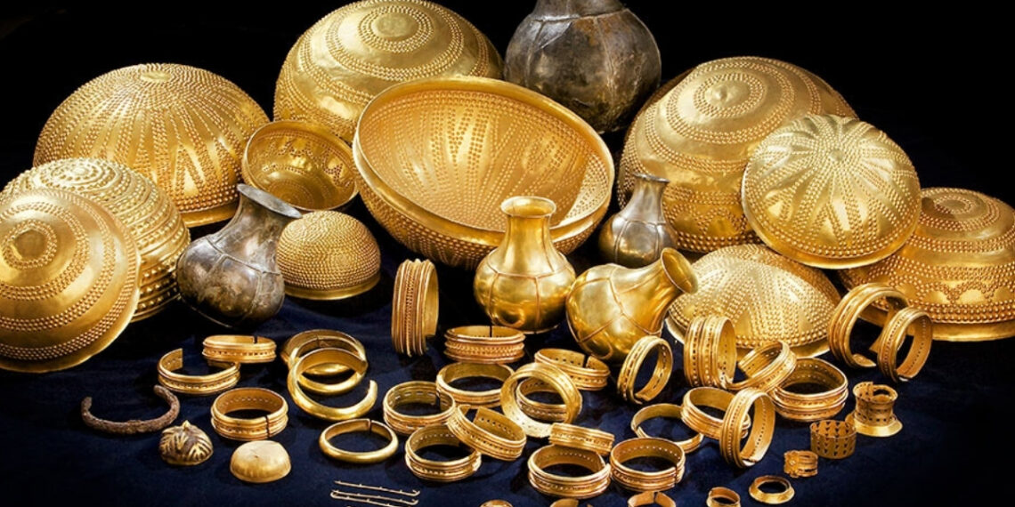 Senovinėje lobio slėptuvėje – paslaptingas „ateivių“ metalas: mokslininkai apstulbę