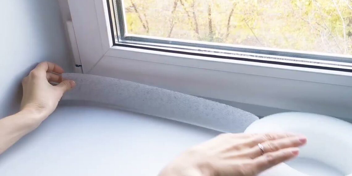 Per 30 minučių užkirskite kelią šalčiui: paprastas palangės apšiltinimo triukas