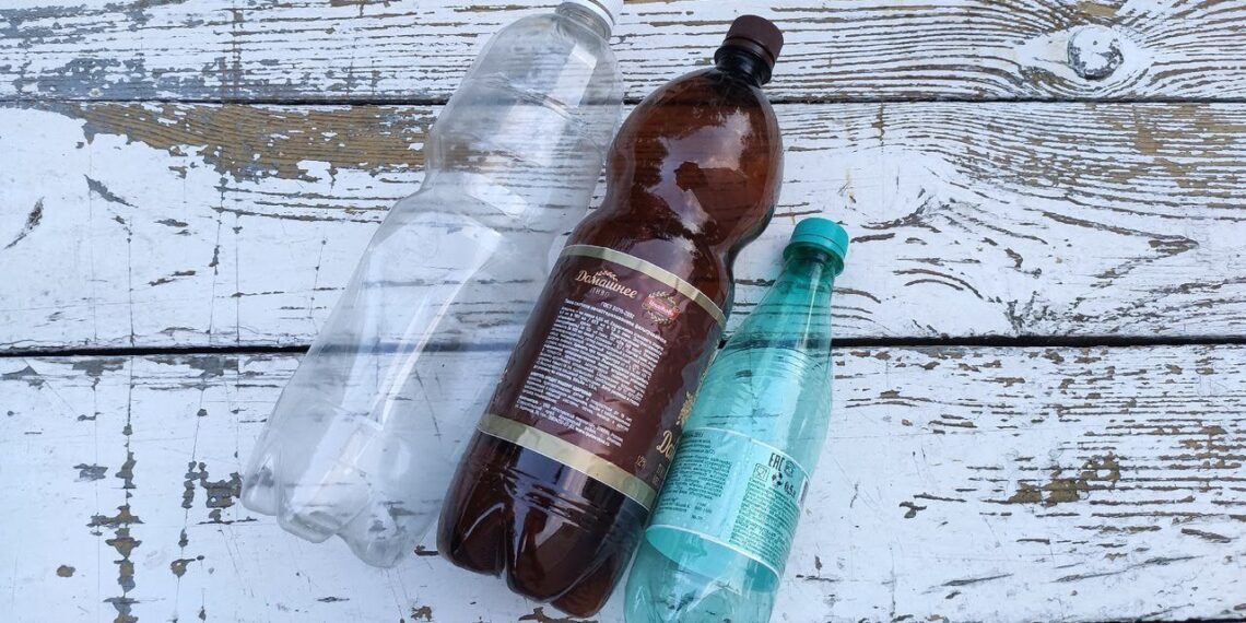 Šiltnamio gudrybė iš atliekų: plastikiniai buteliai pravers labiau nei manėte