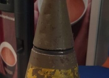 Prahoje moteris į policijos komisariatą atsinešė protitankinį sviedinį – pradėta evakuacija