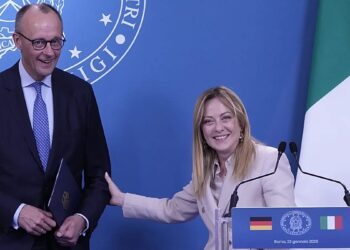 Įtampa ES viršūnėse: Paryžius meta iššūkį Berlynui ir Romai