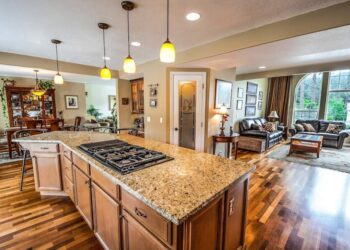 Psichologė paaiškino: kodėl tvarkymasis po svečių padeda atgauti vidinę ramybę