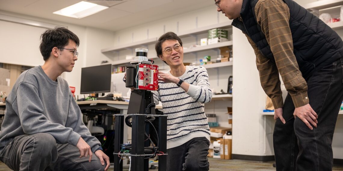 Autonominiai automobiliai įgauna „šeštąjį pojūtį“: nauja radarų sistema stebina