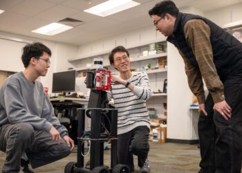 Autonominiai automobiliai įgauna „šeštąjį pojūtį“: nauja radarų sistema stebina